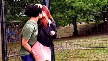 Garganta profunda y sexo duro en el parque con mi compa├▒era del colegio video